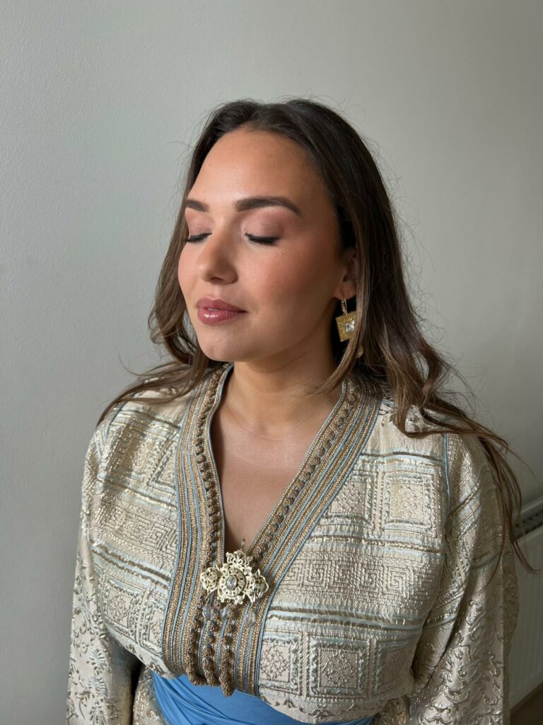 Looks by Jojo is professionele make-up artist voor bruidsmake-up, soft & full glamour en make-up op locatie voor events & fotoshoots.